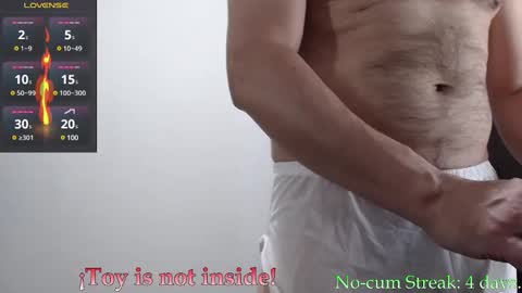 Snapshot of hxmister chatting on January 2025 01:29:01 AM Andrew online show from January 2025 01:29:01 AM