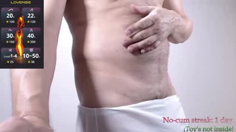 Snapshot of hxmister chatting on September 2025 12:34:01 AM Andrew online show from September 2025 12:34:01 AM