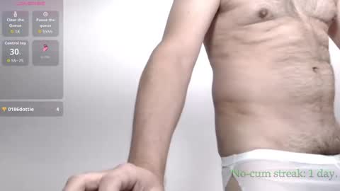 Snapshot of hxmister chatting on February 2026 06:33:02 PM Andrew online show from February 2026 06:33:02 PM