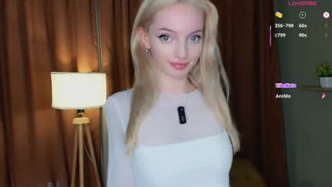 Snapshot of hypno_eyes_babe chatting on June 2026 03:05:02 PM Kate online show from June 2026 03:05:02 PM