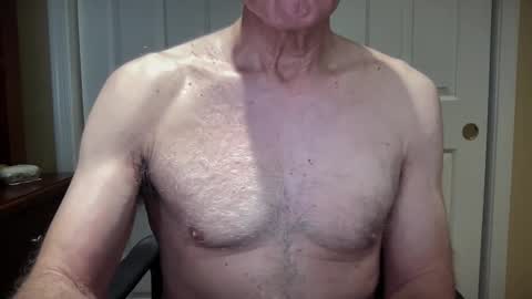 Snapshot of i8bgcq chatting on December 2024 05:37:02 PM The Talented Mr. DILFy online show from December 2024 05:37:02 PM