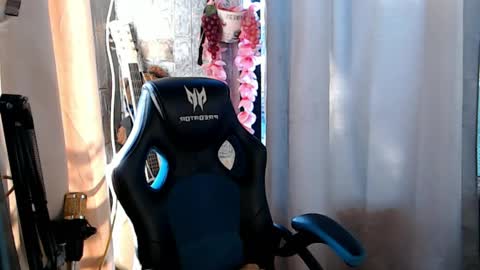 Kim online show from April 2026 10:11:01 PM