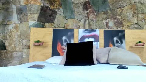 Snapshot of i_am_dolls chatting on March 2025 03:00:01 AM The Dolls online show from March 2025 03:00:01 AM