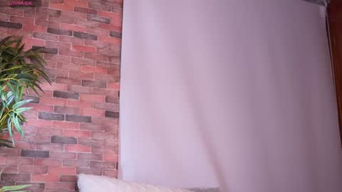 Lucy online show from February 2025 09:03:01 AM