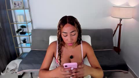 Snapshot of i_lulu chatting on February 2026 06:56:02 PM Lul online show from February 2026 06:56:02 PM