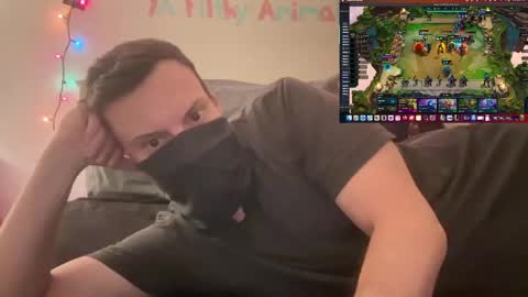 i o ro online show from December 2024 05:15:02 AM