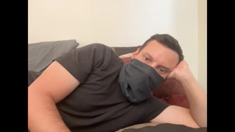 i o ro online show from September 2025 01:07:01 AM