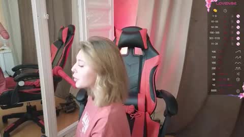 Snapshot of i_see_aysi chatting on October 2025 03:12:01 PM Aysi online show from October 2025 03:12:01 PM