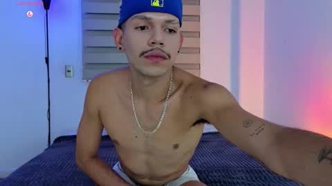 Snapshot of iam_angelxxx chatting on November 2025 10:53:02 PM Angel online show from November 2025 10:53:02 PM