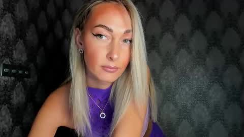 Blake online show from November 2025 06:44:02 PM