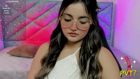 iam_lina online show from March 2026 07:21:02 PM