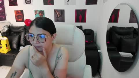 Sammy online show from September 2025 12:18:02 PM