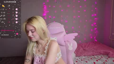 Snapshot of iamcassidy chatting on April 2026 02:14:01 PM Cassie STREAMS HERE EVERYDAY online show from April 2026 02:14:01 PM