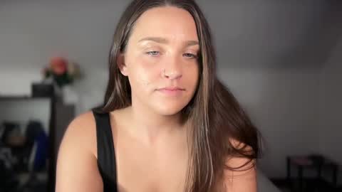 Crystal online show from October 2025 05:30:01 AM