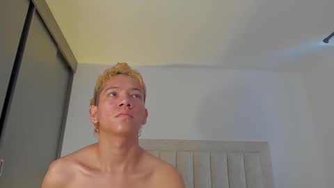 Juliiiiian online show from November 2025 11:51:02 AM