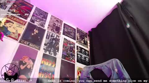 Snapshot of iammari_ chatting on December 2024 05:17:02 AM Mari online show from December 2024 05:17:02 AM