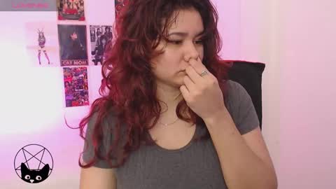 Snapshot of iammari_ chatting on September 2025 07:42:01 AM Mari online show from September 2025 07:42:01 AM