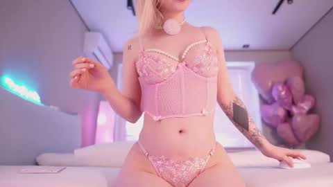 Nina  online show from February 2026 02:42:02 PM