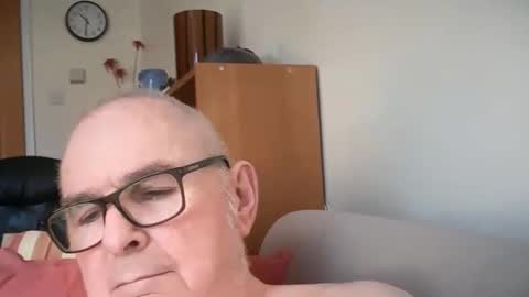 Snapshot of ian53a chatting on April 2026 09:29:02 AM ian53a - mature UK man for same online show from April 2026 09:29:02 AM