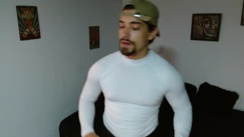 Snapshot of ian_davis chatting on November 2025 03:28:01 AM Ian Davis online show from November 2025 03:28:01 AM