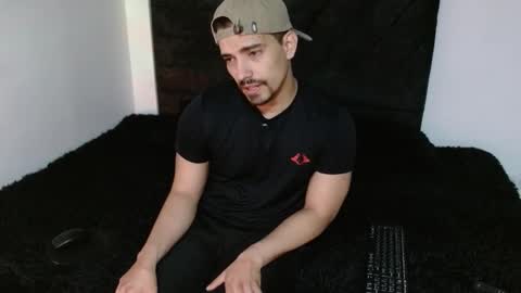 Snapshot of ian_davis chatting on March 2026 03:40:01 PM Ian Davis online show from March 2026 03:40:01 PM