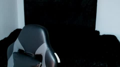 Ian Davis online show from April 2026 12:43:02 AM