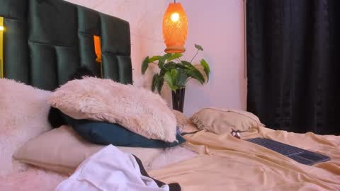 Ian online show from January 2025 09:59:01 AM