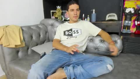 Ian online show from February 2025 09:59:02 PM