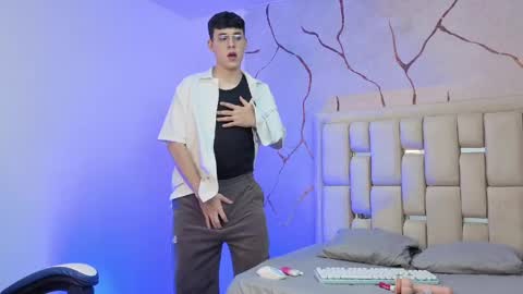 Ian  online show from March 2026 11:52:02 PM