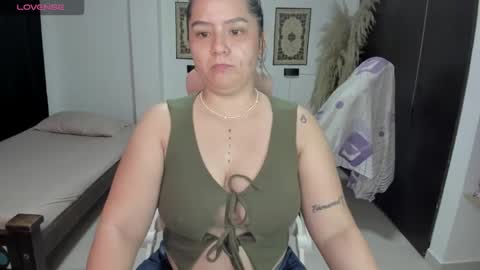 Snapshot of ibeth_diaz chatting on February 2026 11:19:02 PM ibeth_diaz online show from February 2026 11:19:02 PM