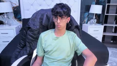 ibratxandy online show from March 2026 02:32:01 PM