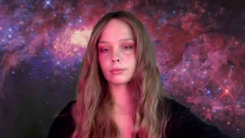 Nina online show from October 2025 10:39:01 PM