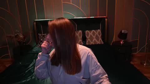 Danielle online show from November 2025 01:32:02 PM