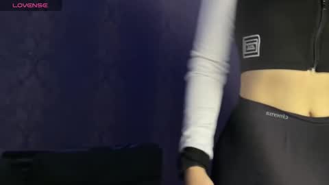 Ksenia online show from April 2026 04:00:01 PM