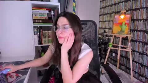 Julia online show from March 2026 07:41:01 PM