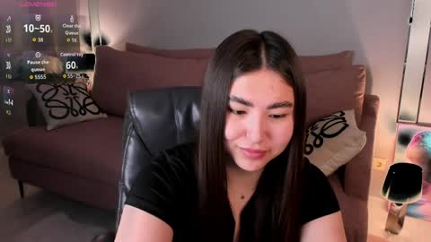 Snapshot of iceicebabe_ chatting on April 2026 01:03:01 AM Aiza online show from April 2026 01:03:01 AM