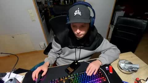 ich7722 online show from April 2026 02:06:01 AM