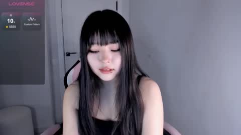 Hitomi   online show from November 2025 05:24:01 PM