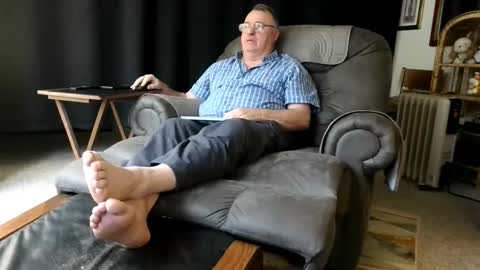 Christopher online show from November 2025 10:10:02 PM