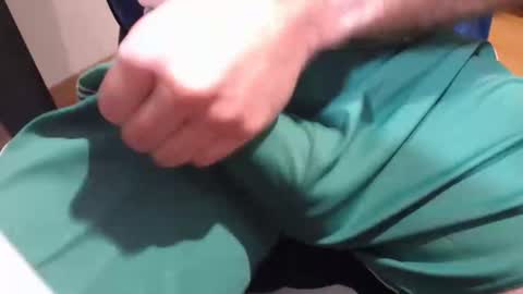 icky_thumps online show from November 2025 05:35:01 AM