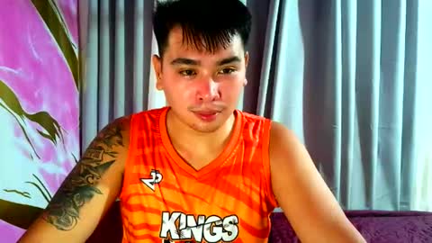 iconic_vince online show from October 2025 12:23:01 PM
