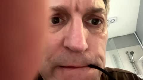 Snapshot of icums4u chatting on January 2025 12:35:01 PM icums4u online show from January 2025 12:35:01 PM