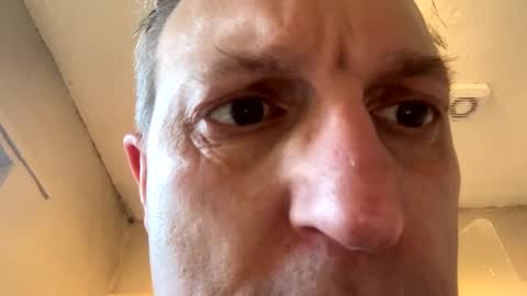 Snapshot of icums4u chatting on February 2025 03:15:02 PM icums4u online show from February 2025 03:15:02 PM