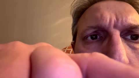 Snapshot of icums4u chatting on April 2026 09:39:01 PM icums4u online show from April 2026 09:39:01 PM
