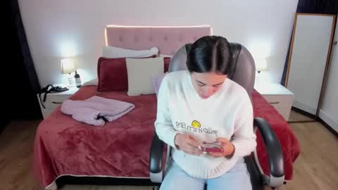 Icy online show from November 2025 10:03:01 AM