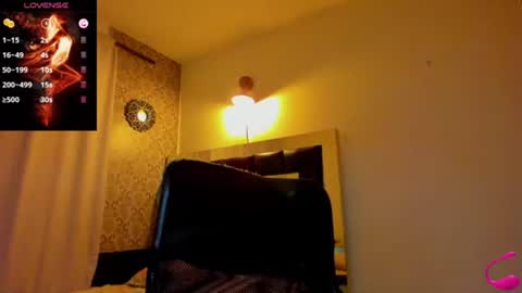 Snapshot of idarasmith_ chatting on July 2026 01:52:01 AM Idara Smith online show from July 2026 01:52:01 AM