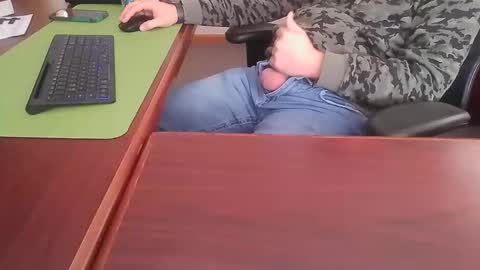 Hung office Stud online show from December 2024 06:38:02 PM