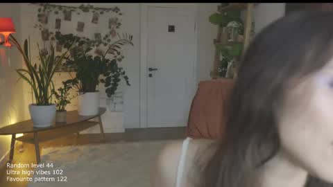 Belle online show from December 2025 10:12:01 AM