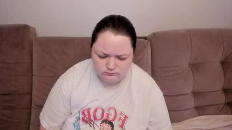 Snapshot of ihaveasecret_ chatting on July 2026 02:04:01 AM Alice online show from July 2026 02:04:01 AM