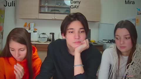 Julia and Mira online show from January 2025 03:04:01 PM